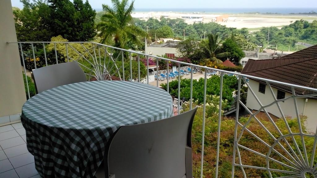 Hotel Relax Resort Montego Bay Buitenkant foto