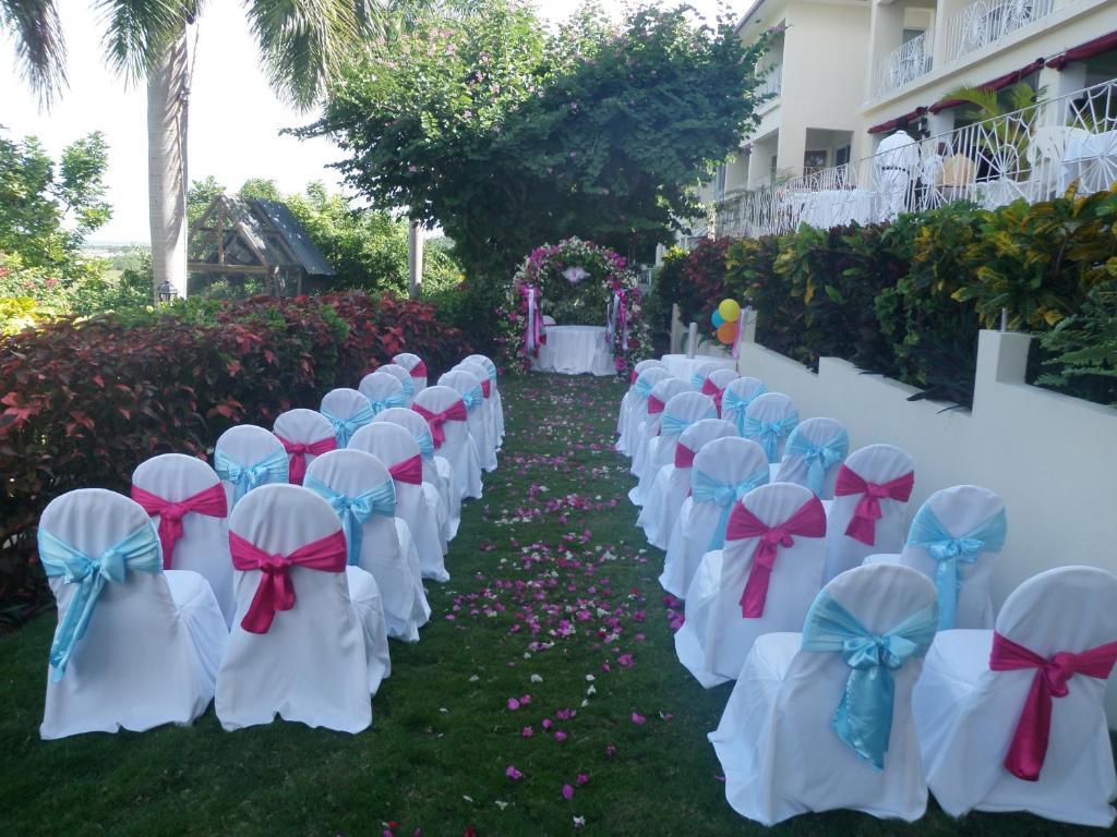 Hotel Relax Resort Montego Bay Buitenkant foto