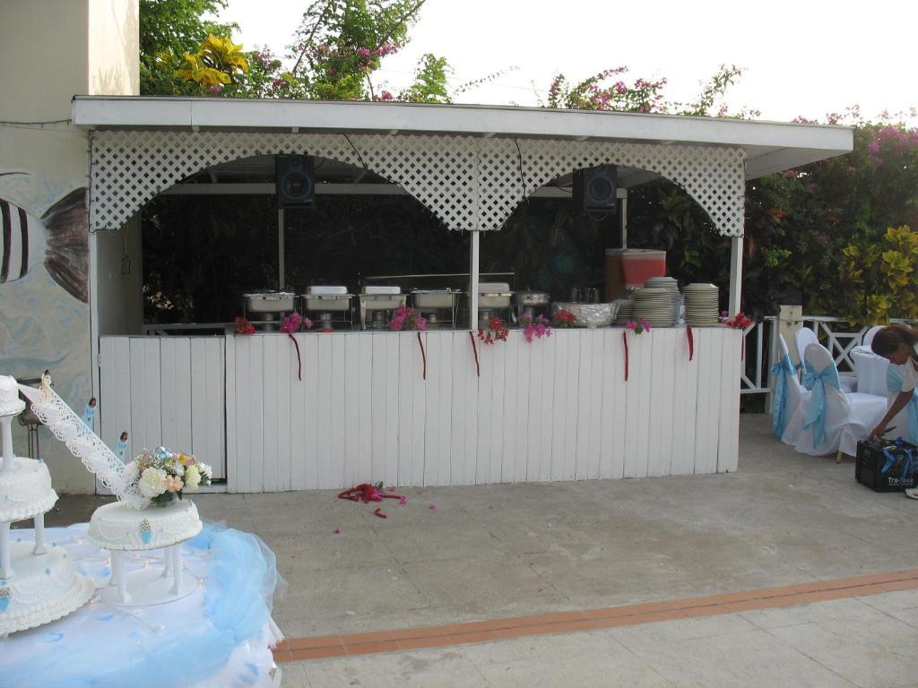 Hotel Relax Resort Montego Bay Buitenkant foto